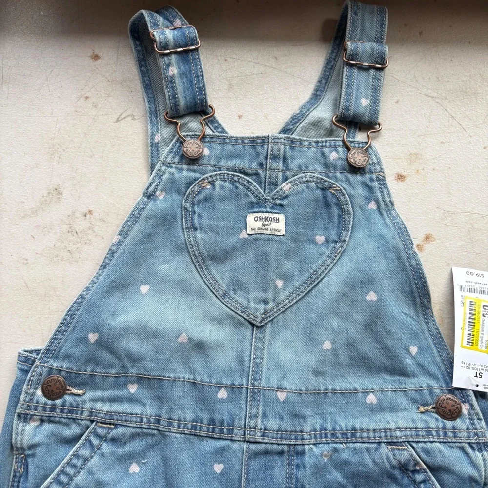 OshKosh Bgosh Girls 3T‎ Heart Print Denim Overalls Light Wash Blue OKT1239B3-SS1